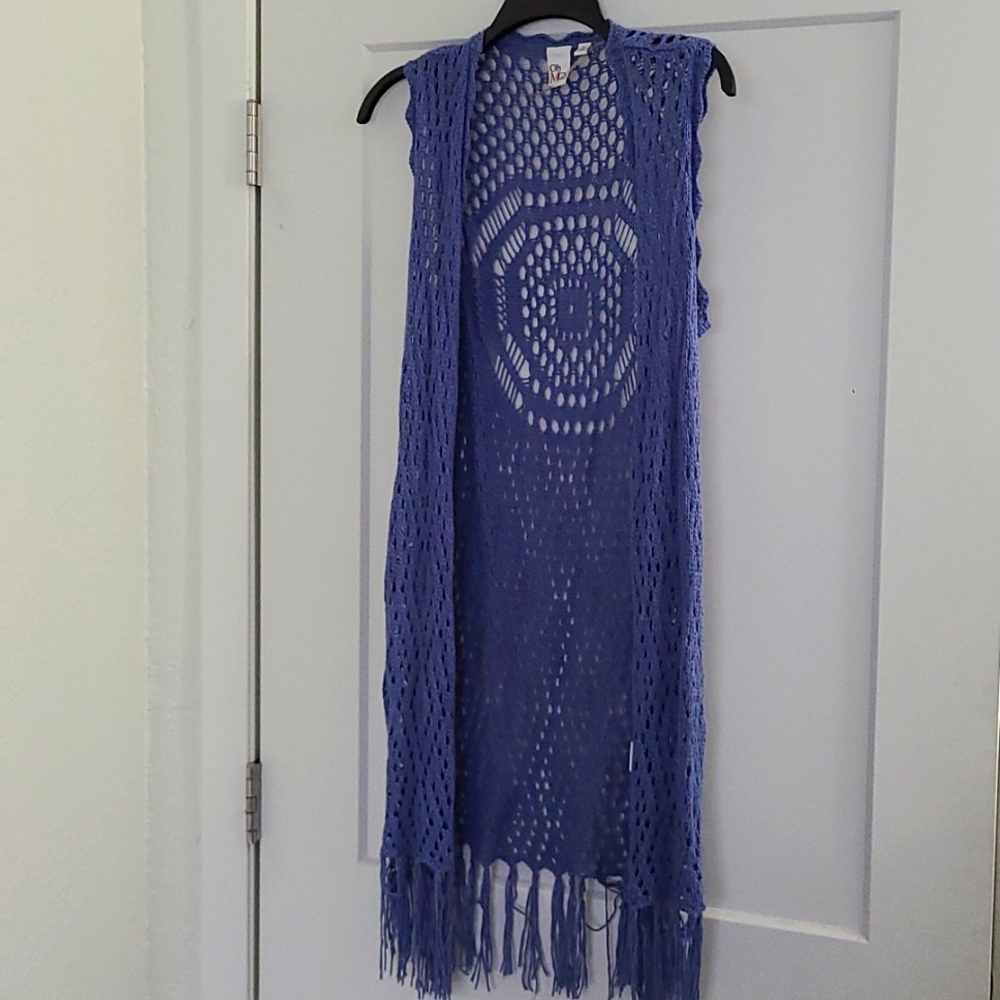 Open vest with fringe